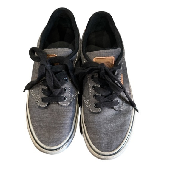 Vans - Picture 3 of 6